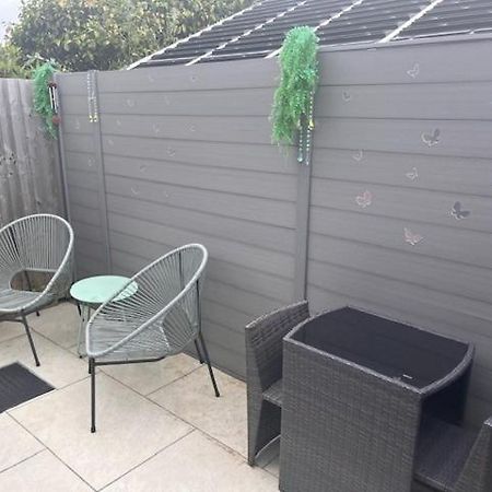 Crow Nest Apartment Barton on Sea Exterior photo
